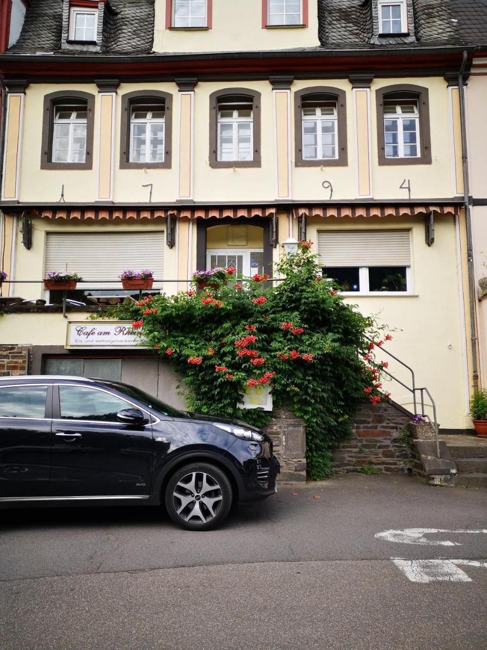 Pension Am Rheinsteig Hotell Leutesdorf Exteriör bild