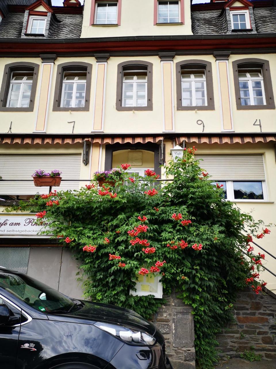 Pension Am Rheinsteig Hotell Leutesdorf Exteriör bild